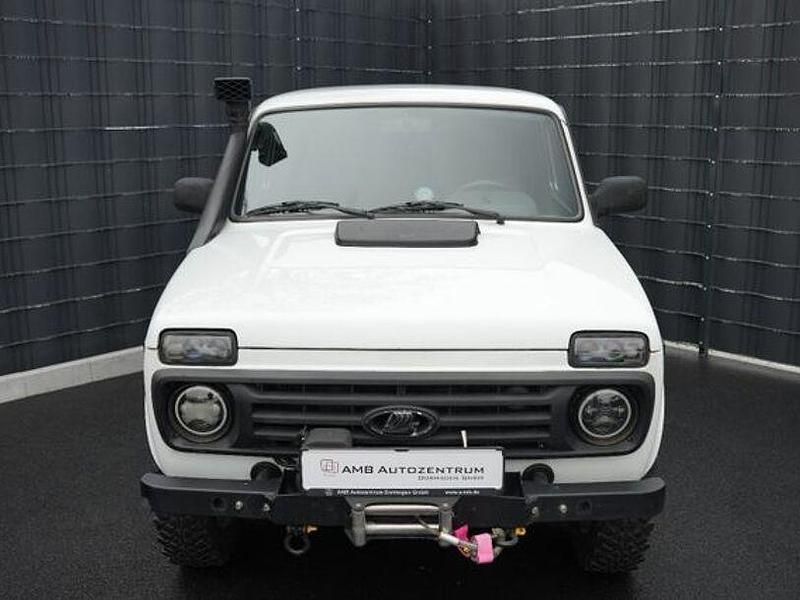 Gebraucht Lada Taiga 83 PS (61 kW) 2017 Weiß SUV