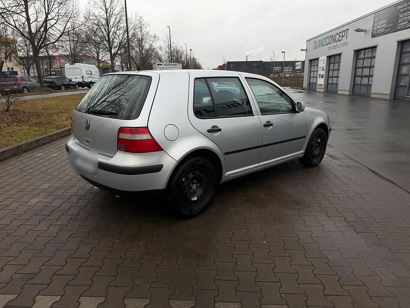 Gebraucht VW Golf IV 75 PS (55 kW) 2003 Silber Limousine