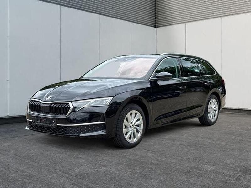 Blackmagic perleffekt Gebraucht 2024 Skoda Octavia Selection Kombi | 29.880 € (Guter Preis) - Bild 1/4