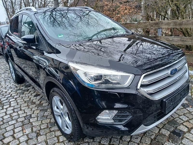 Gebraucht Ford Kuga Titanium 179 PS (131 kW) 2017 Schwarz SUV