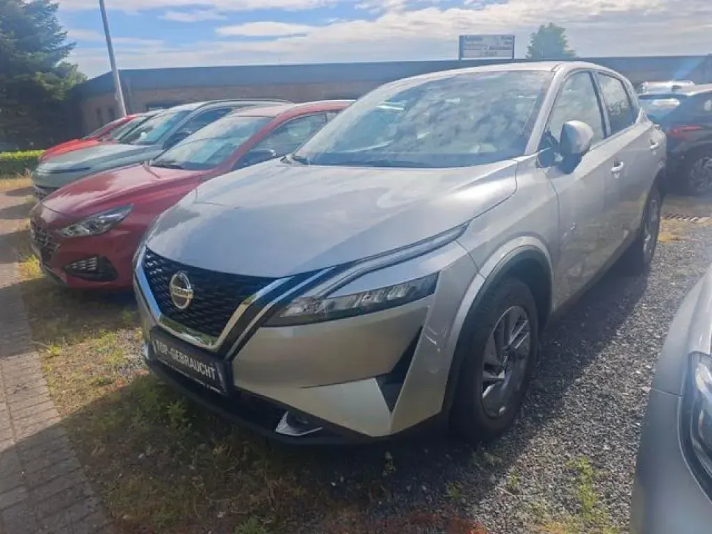 Gebraucht Nissan Qashqai Acenta 140 PS (102 kW) 2022 Silber SUV