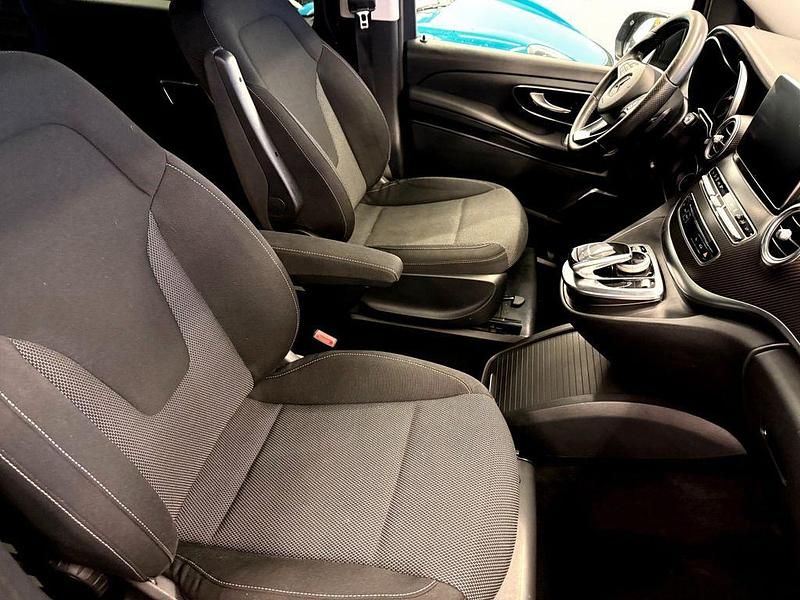 Gebraucht Mercedes V250 AMG 190 PS (139 kW) 2017 Grau Van / Kleinbus