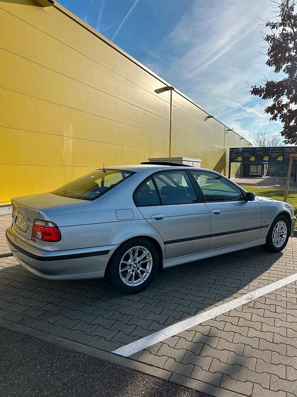 Gebraucht BMW 528 193 PS (141 kW) 1998 Silber Limousine
