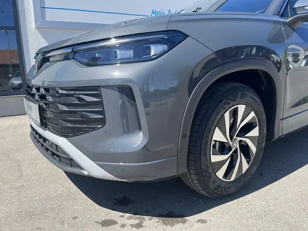 Neu VW Tayron Life 150 PS (110 kW) 2026 Delfingrau metallic SUV