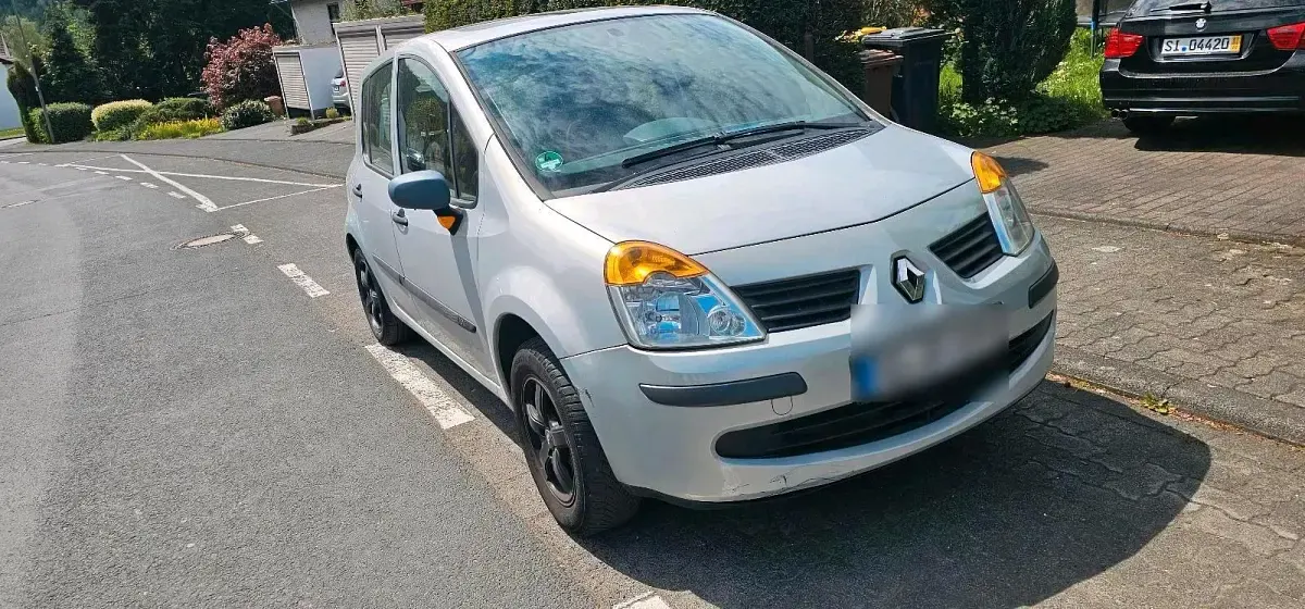 Używany Renault Modus 75 KM (55 kW) 2007 Srebrny Minivan