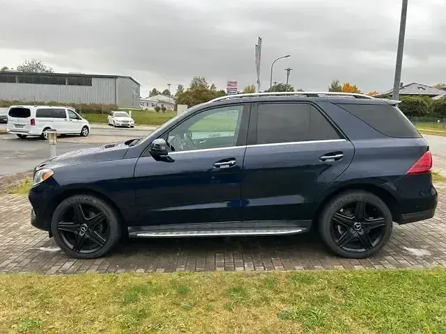 Gebraucht Mercedes GLE350 306 PS (225 kW) 2016 Blau SUV