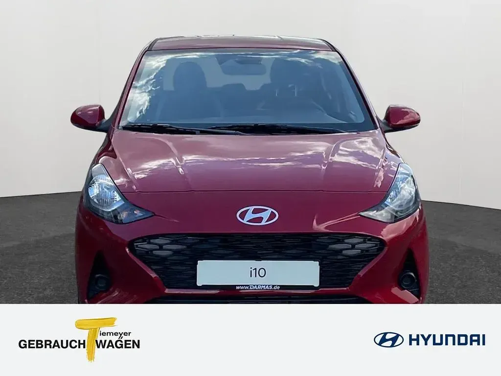Gebraucht Hyundai i10 Trend 79 PS (58 kW) 2025 Dragon red Kleinwagen