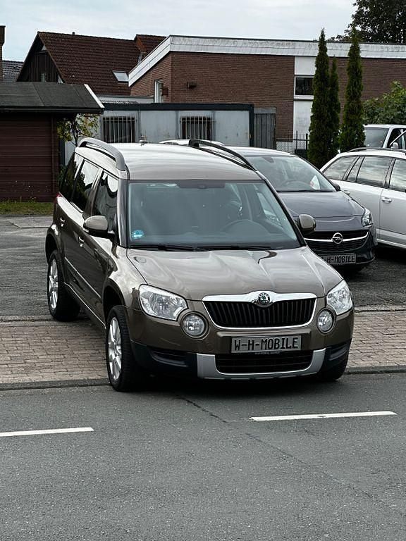 Braun Gebraucht 2011 Skoda Yeti Plus Edition SUV | 8.500 € (Fairer Preis) - Bild 1/4