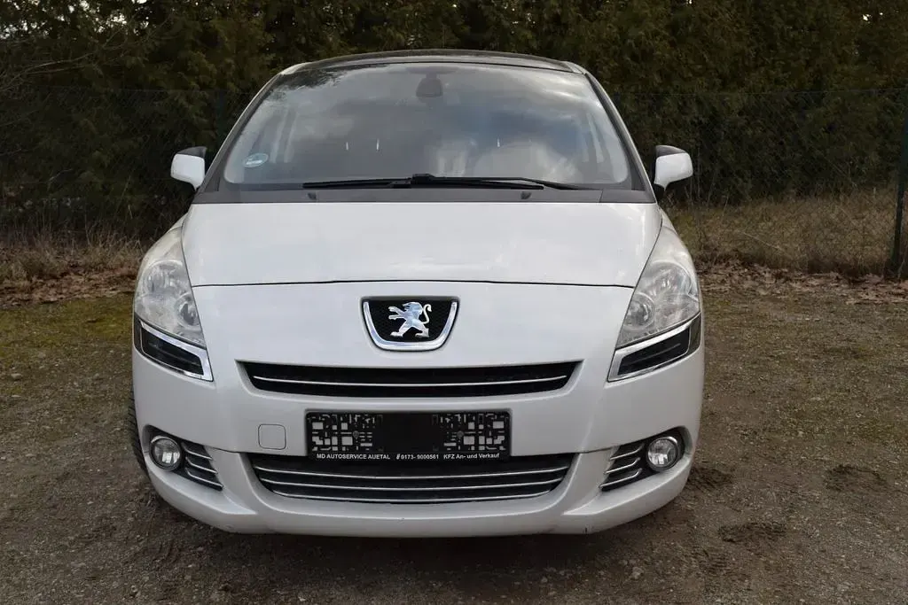 Gebraucht Peugeot 5008 Active 156 PS (114 kW) 2012 Weiß Van / Kleinbus