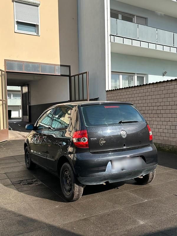 Gebraucht VW Fox 55 PS (40 kW) 2005 Schwarz Kleinwagen