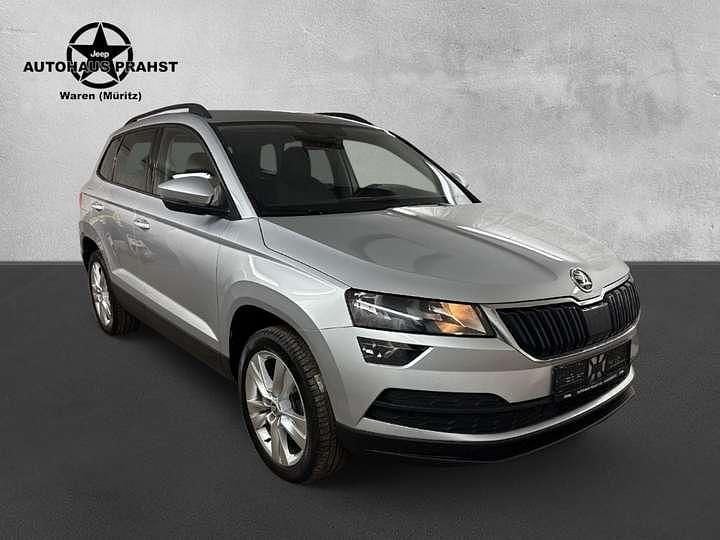 Silver metallic Gebraucht 2022 Skoda Karoq Style SUV | 20.990 € (Superpreis) - Bild 1/3