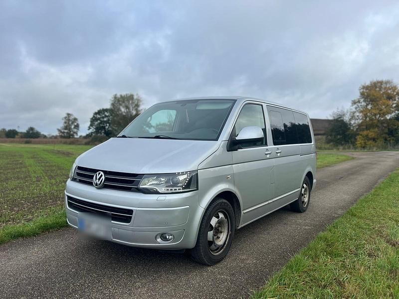 Silber Gebraucht 2013 VW Multivan Highline Van | 14.999 € (Superpreis) - Bild 1/4