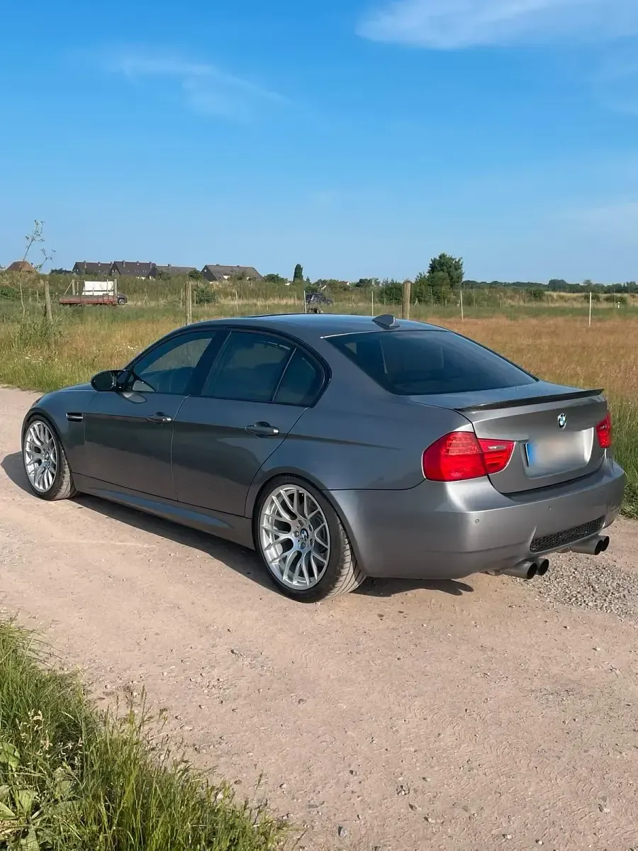 Gebraucht BMW M3 Sport Line 500 PS (367 kW) 2011 Grau Limousine