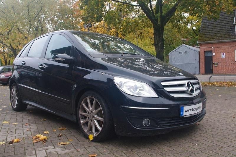 Schwarz Gebraucht 2006 Mercedes B170 Van / Kleinbus | 990 € (Superpreis) - Bild 1/4