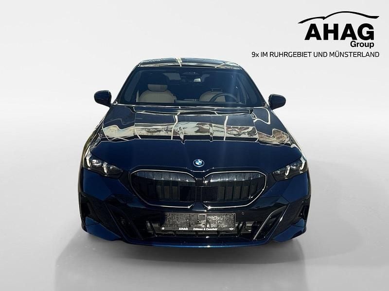 Neu BMW 550e Comfort Edition 489 PS (359 kW) 2026 Braun Limousine
