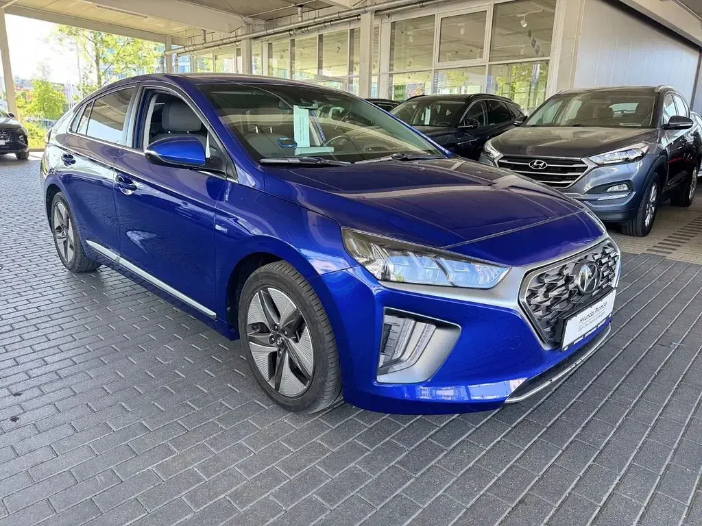 Gebraucht Hyundai Ioniq Style 141 PS (103 kW) 2020 Intense blue / met Kleinwagen