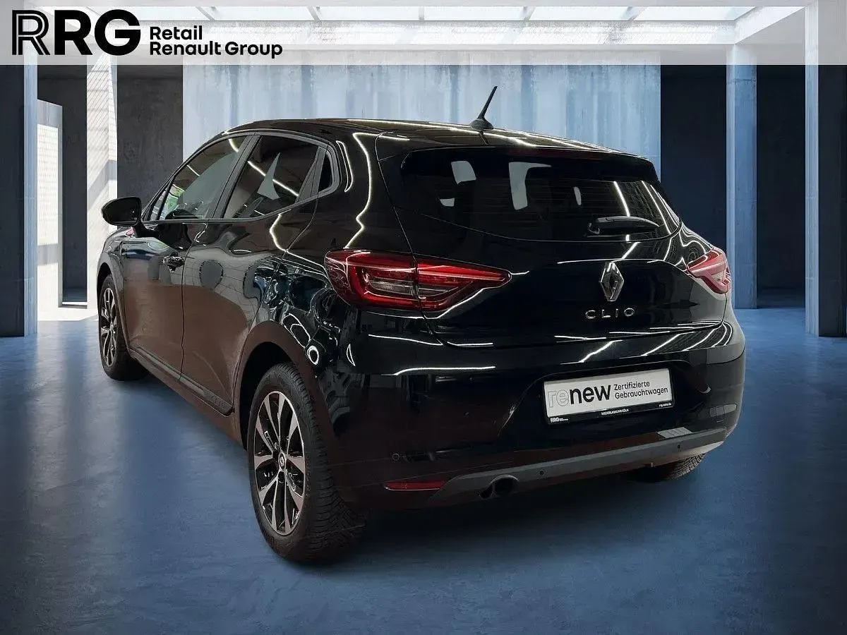 Gebraucht Renault Clio Equilibre 91 PS (66 kW) 2023 Sternen schwarz Kleinwagen