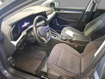 Gebraucht VW Golf VIII Move 150 PS (110 kW) 2023 Grau Limousine