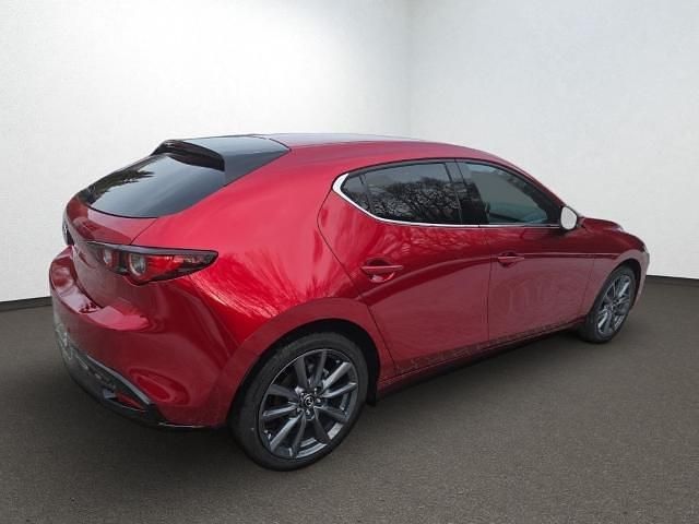 Neu Mazda 3 Exclusive-Line 140 PS (102 kW) 2026 Rot Limousine