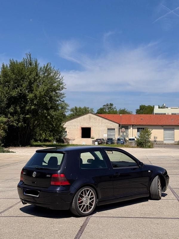 Gebraucht VW Golf IV Edition 179 PS (131 kW) 2002 Schwarz Kleinwagen