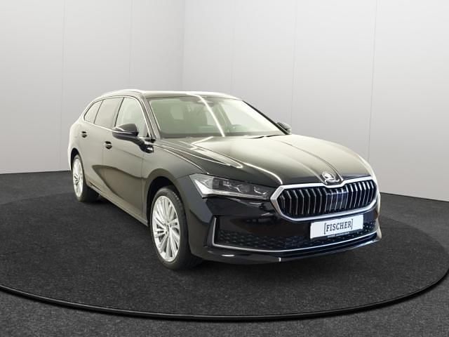 Neu Skoda Superb LAURIN & KLEMENT 193 PS (141 kW) 2026 Schwarz Kombi