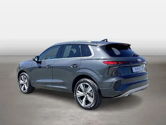 Neu Audi Q3 Sport 150 PS (110 kW) 2026 Grau SUV