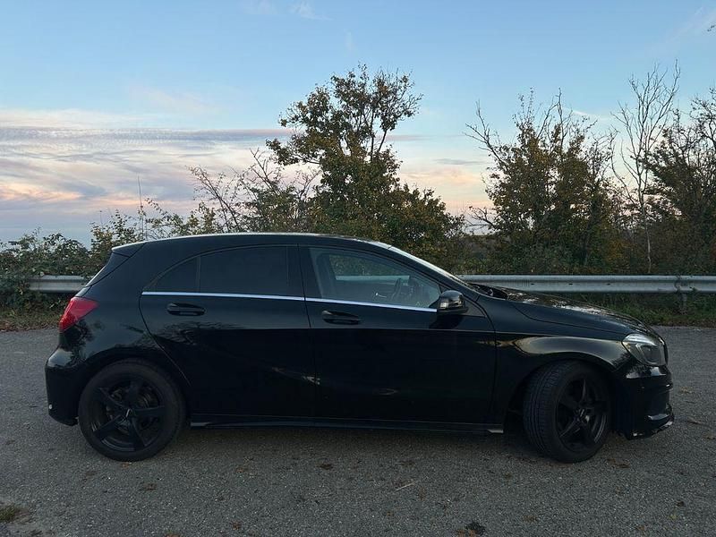 Gebraucht Mercedes A200 AMG 156 PS (114 kW) 2012 Schwarz Limousine