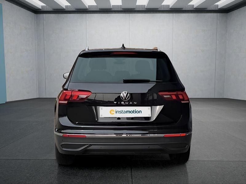 Gebraucht VW Tiguan 150 PS (110 kW) 2021 Schwarz SUV