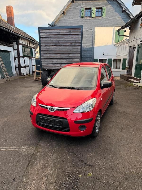 Gebraucht Hyundai i10 67 PS (49 kW) 2010 Rot Kleinwagen