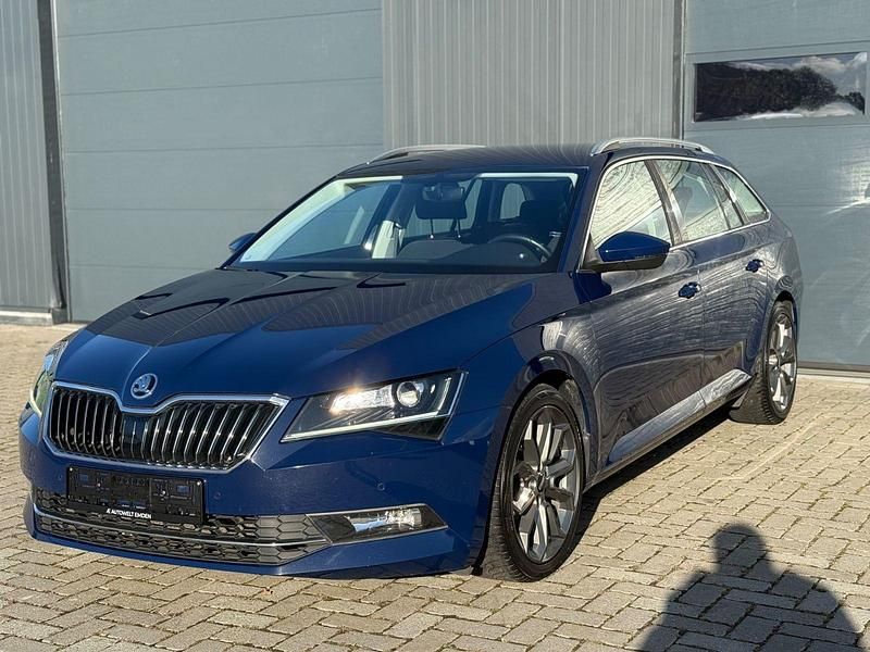 Blau Gebraucht 2017 Skoda Superb Style Kombi | 15.990 € (Guter Preis) - Bild 1/3