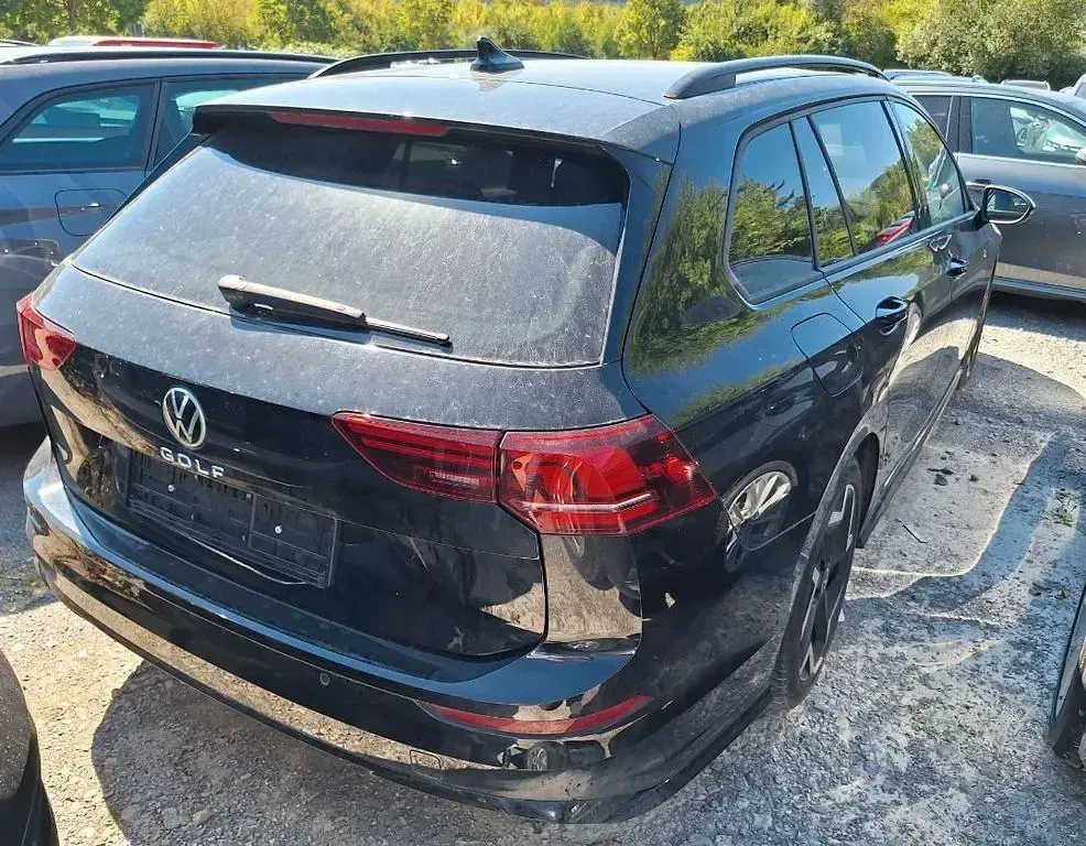 Gebraucht VW Golf VIII R-line 150 PS (110 kW) 2025 Grenadillschwarz (metallic) Kombi
