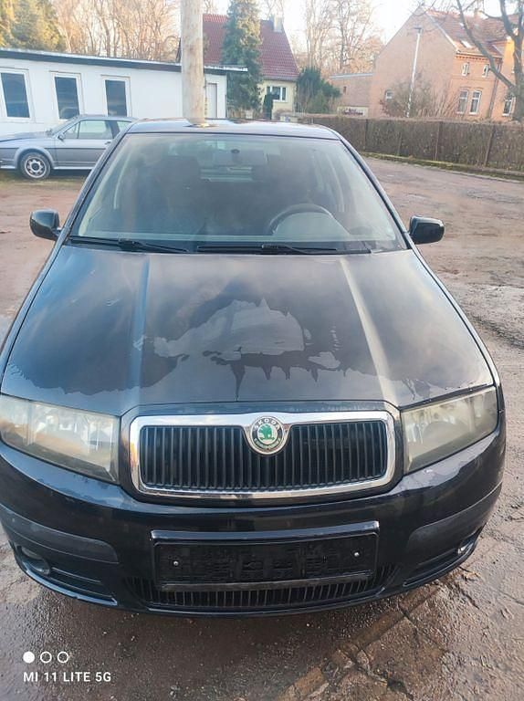 Schwarz Gebraucht 2005 Skoda Fabia Classic Limousine | 650 € (Superpreis) - Bild 1/4