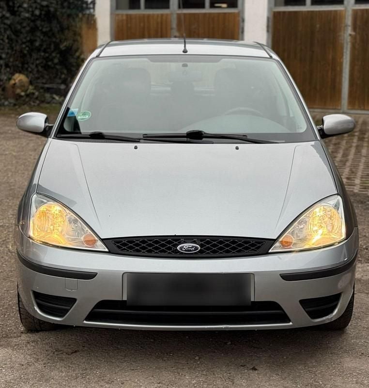Gebraucht Ford Focus 2005 Grau Limousine