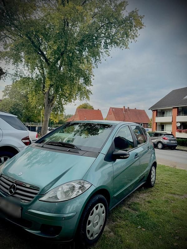 Blau Gebraucht 2005 Mercedes A150 Kleinwagen | 1.250 € - Bild 1/4