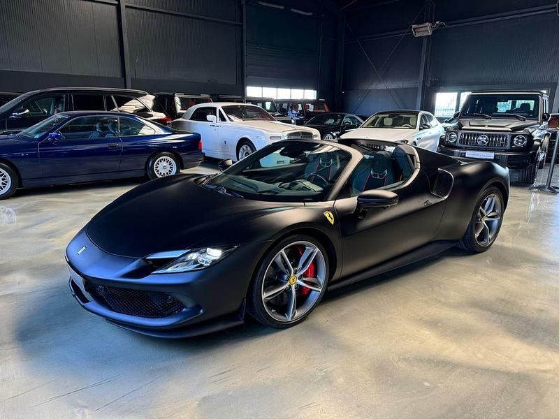 Neu Ferrari 296 829 PS (609 kW) 2025 Schwarz Cabrio