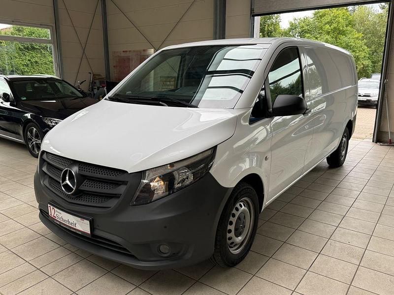 Weiß Gebraucht 2021 Mercedes Vito Van / Kleinbus | 19.999 € (Superpreis) - Bild 1/4