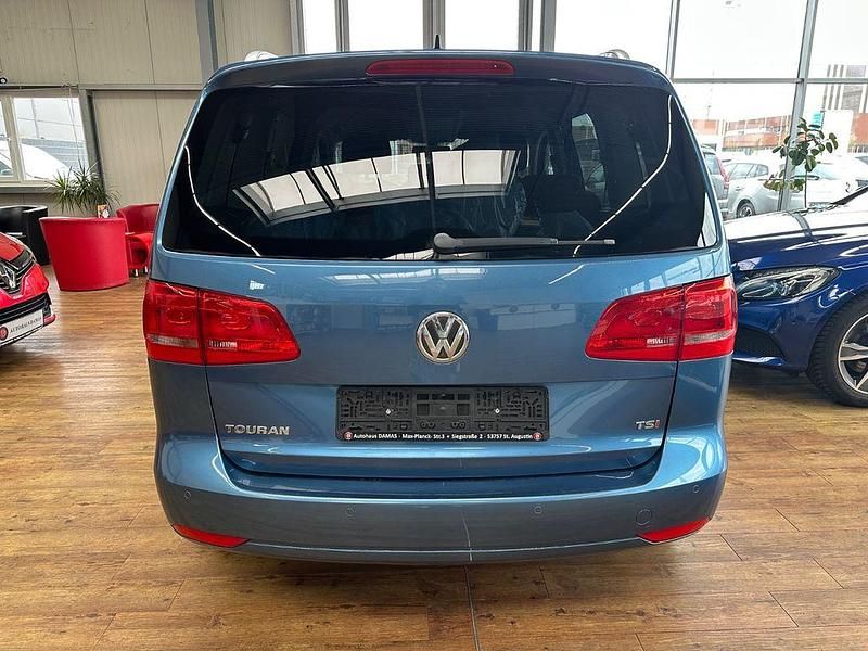 Gebraucht VW Touran Cup 140 PS (102 kW) 2015 Blau Van / Kleinbus