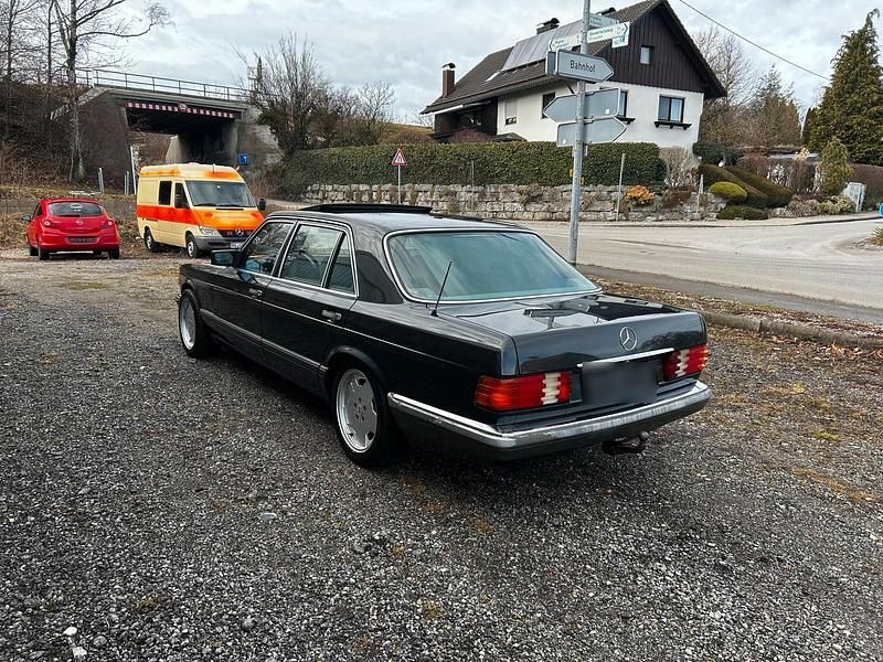 Gebraucht Mercedes 420 224 PS (164 kW) 1989 Schwarz Limousine