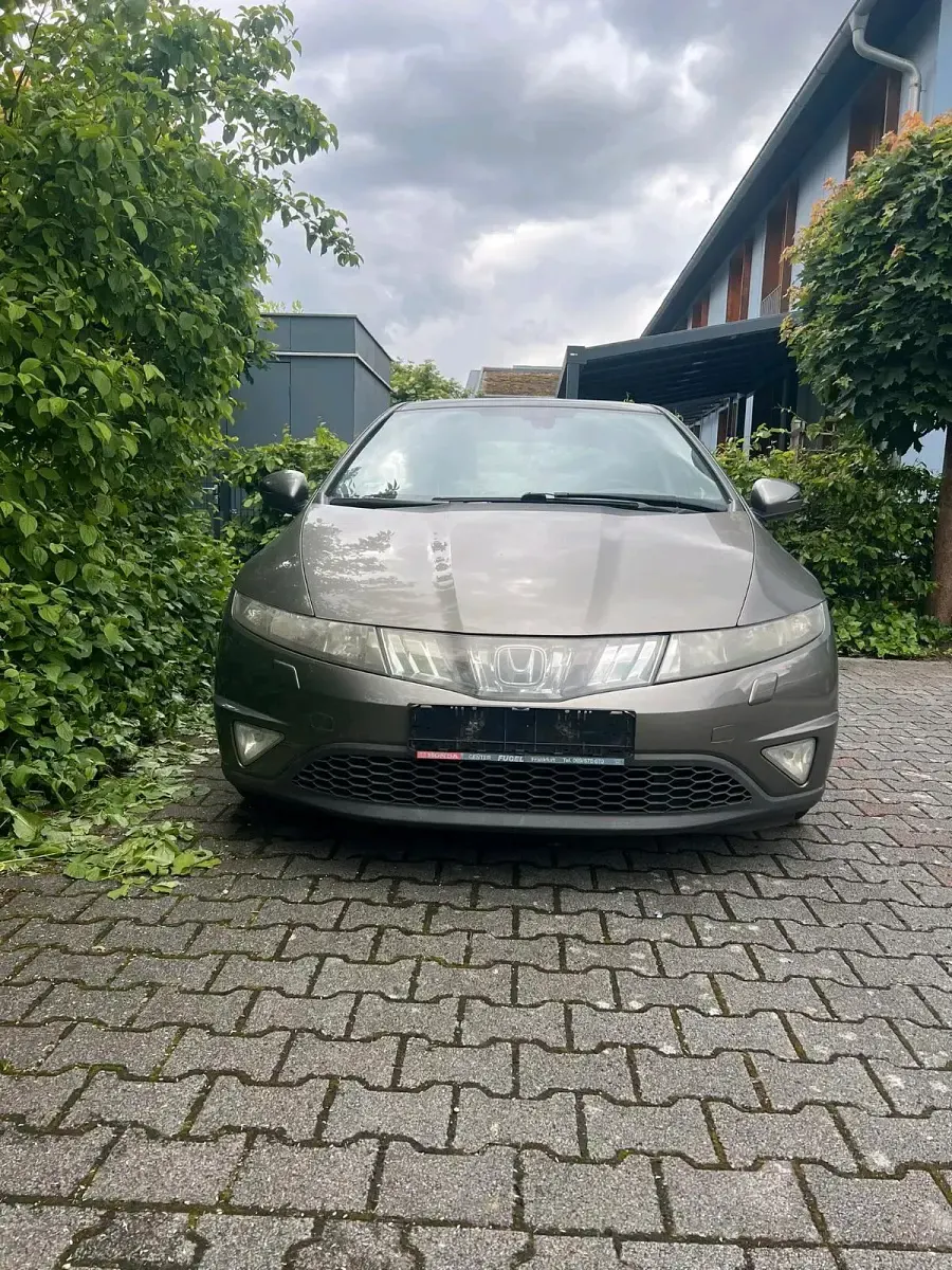 Gebraucht Honda Civic 140 PS (102 kW) 2006 Grau Limousine