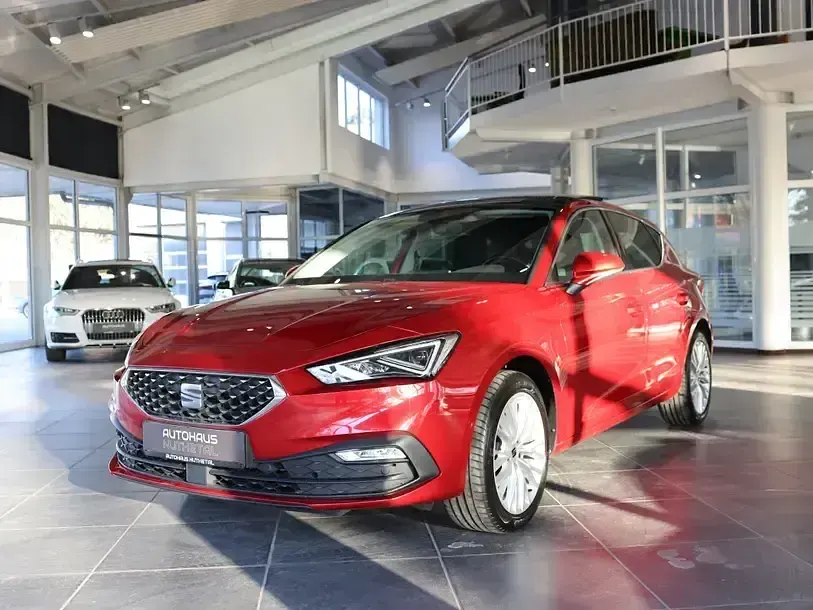 Gebraucht Seat Leon XCELLENCE 150 PS (110 kW) 2022 Desire rot Limousine