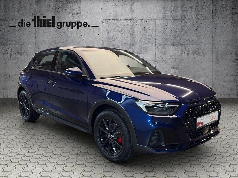 Neu Audi A1 Ambiente 150 PS (110 kW) 2026 Blau SUV