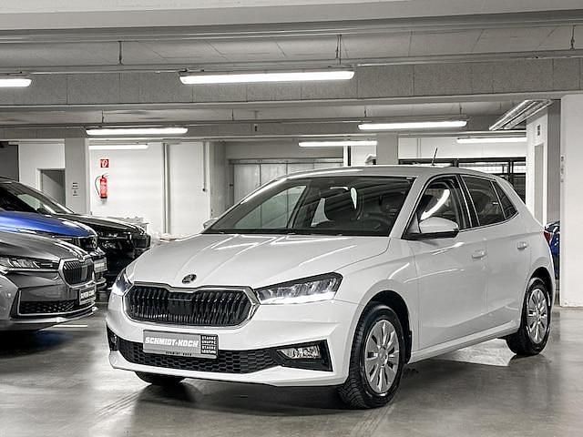 Gebraucht Skoda Fabia 80 PS (58 kW) 2024 Moonweiß perleffekt Kleinwagen