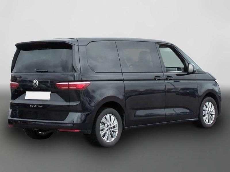 Gebraucht VW Multivan Life 150 PS (110 kW) 2024 Schwarz Van