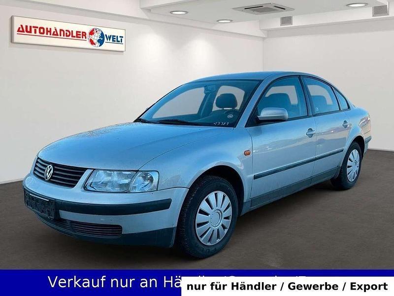 Silber Gebraucht 1997 VW Passat Limousine | 899 € (Superpreis) - Bild 1/3