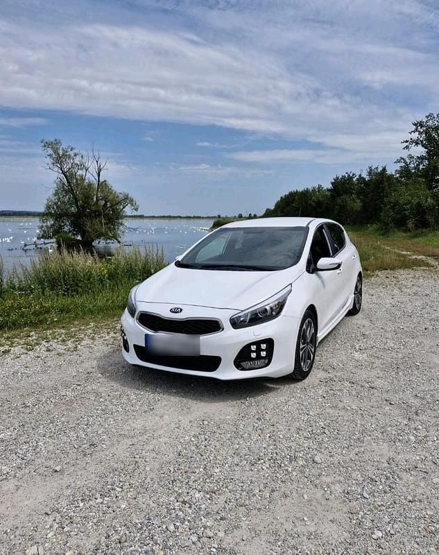 Gebraucht Kia Ceed GT-Line 136 PS (100 kW) 2017 Weiß Kleinwagen