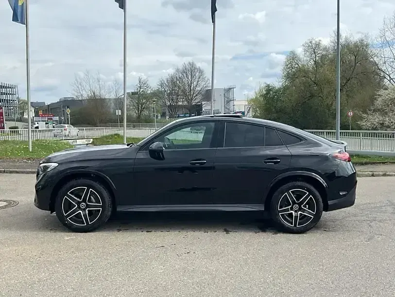 Gebraucht Mercedes GLC220 AMG 197 PS (144 kW) 2026 Schwarz SUV