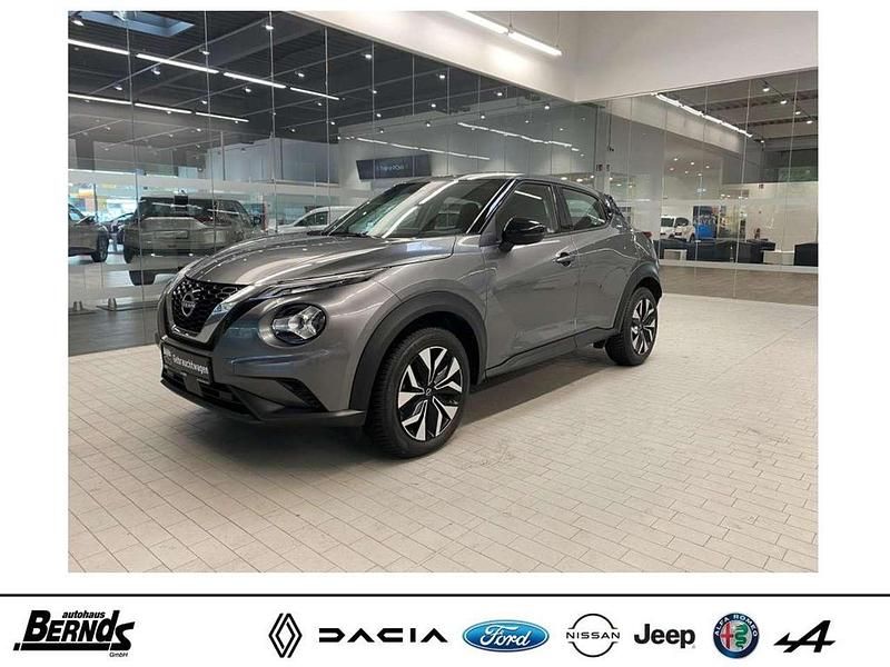 Dark grey met. (kadg) Gebraucht 2023 Nissan Juke Acenta SUV | 19.880 € (Fairer Preis) - Bild 1/1