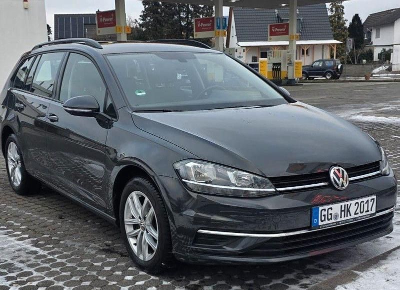 Grau Gebraucht 2018 VW Golf VII Highline Kombi | 16.100 € (Fairer Preis) - Bild 1/4