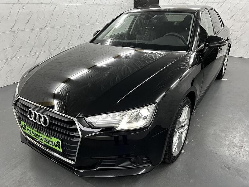 Brillantschwarz Gebraucht 2019 Audi A4 Sport Limousine | 20.790 € (Fairer Preis) - Bild 1/4