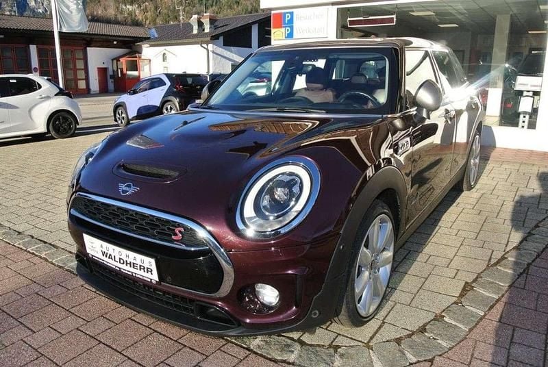 Gebraucht Mini Cooper SD Clubman 190 PS (139 kW) 2019 Pure burgundy metallic Kombi